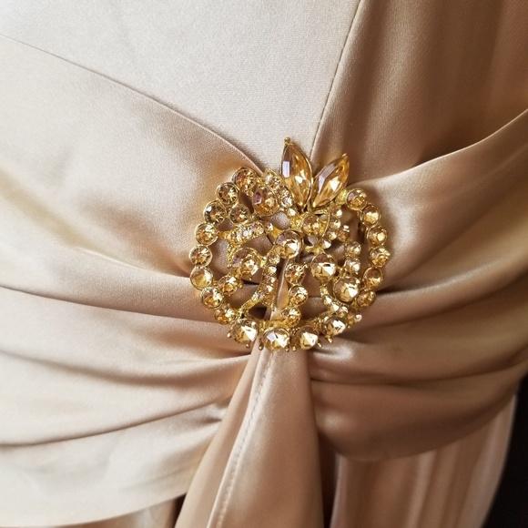 Gold High Low dress - Picture 2 of 5